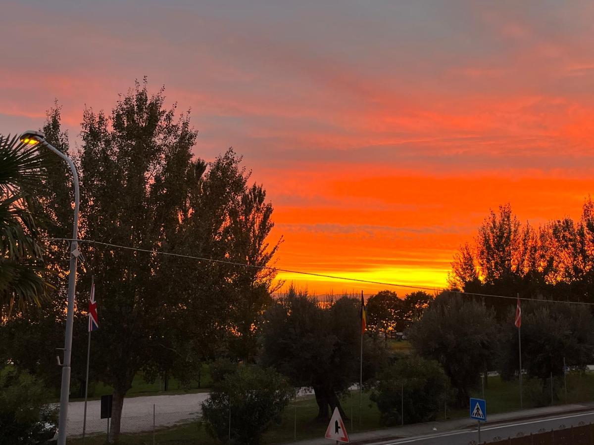 Levar Del Sole Пассіньяно-суль-Тразімено Екстер'єр фото